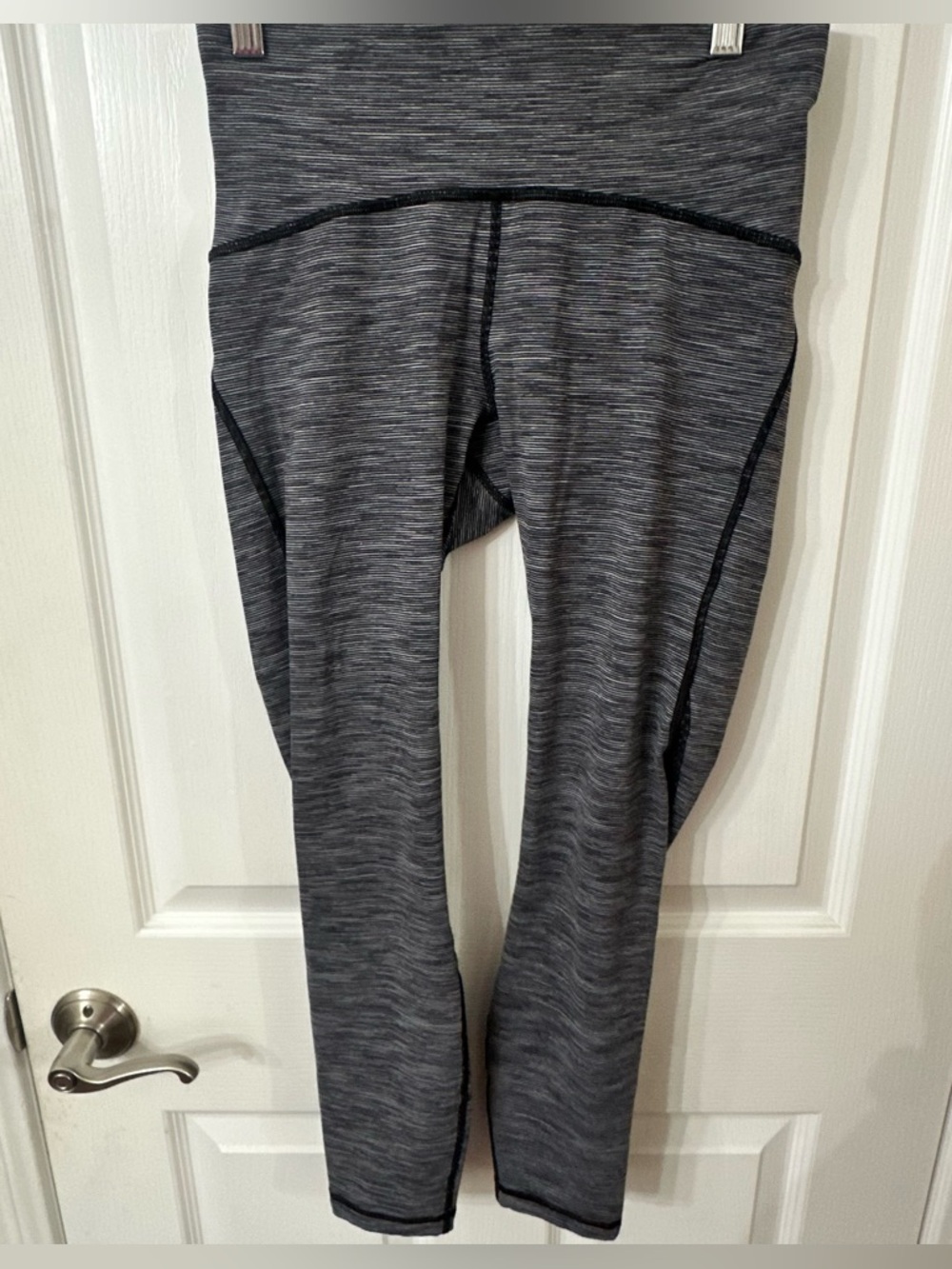 Lululemon Train Times 7/8 Pants, size 6
